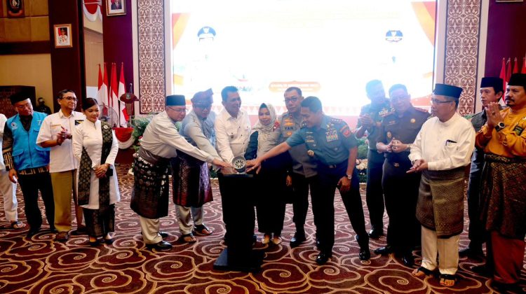 Selain Deklarasi Pilkada Damai, Kapolda Kepri Juga Menghadiri Hari Jadi Provinsi Kepri 