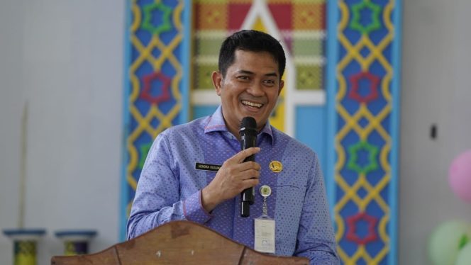 
					Kepala Dinas Pendidikan dan Kebudayaan Kabupaten Natuna Hendra Kusuma 