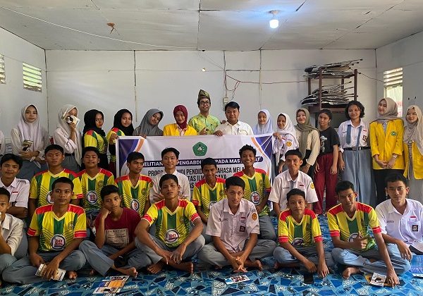Foto bersama dosen, mahasiswa PBM FIB Unilak bersama peserta pelatihan