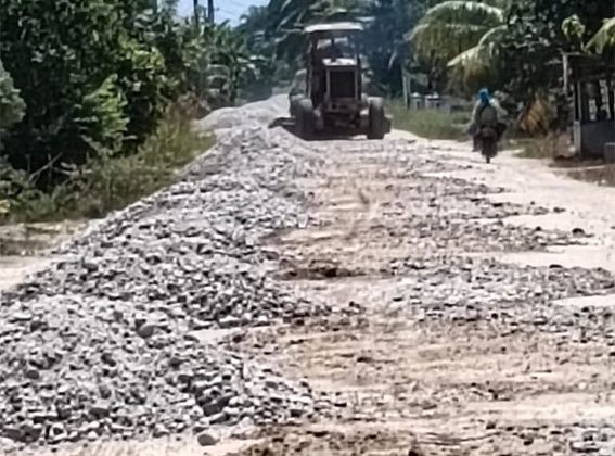 Walau Musim Hujan Alhamdulilah Jalan Lintas Sukakadi Siarang-arang Masih Aman Untuk di Lalui