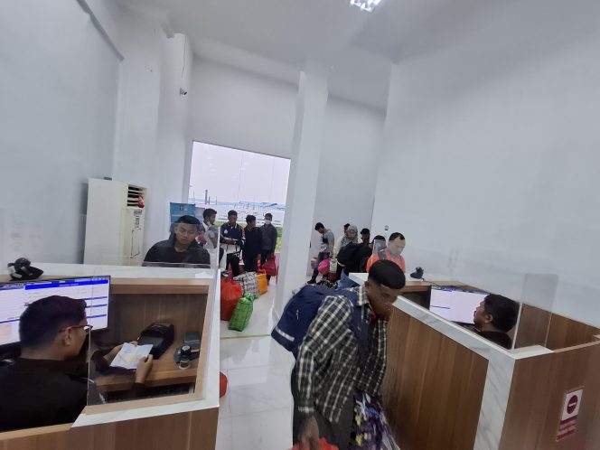 
					Libur Panjang, Imigrasi Selatpanjang Tetap Melayani Pembuatan Paspor