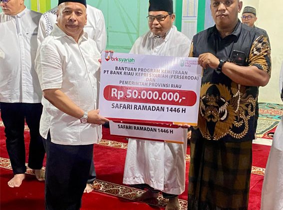 Safari Ramadan di Ujung Batu, BRK Syariah Salurkan Program CSR Untuk 2 Masjid