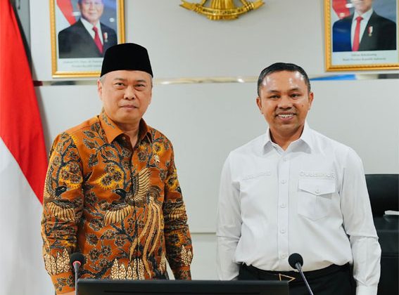 Dudy Purwagandhi, Menteri Perhubungan dan Abdul Wahid, Gubernur Riau. F: Ist