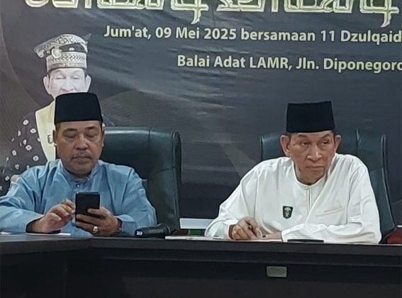 Datuk Afrizal Alang dan Datuk Seri Marjohan Yusuf. F: Ist