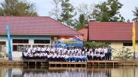 Usai Panen Sayur, Lanal Dumai Tebar 50 Ribu Benih Ikan Patin dan Dukung Swasembada Pangan