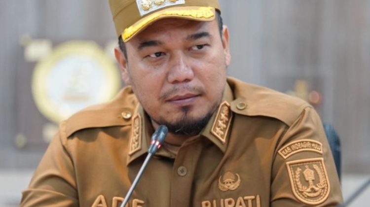 Bupati Inhu, Ade Agus Hartanto.