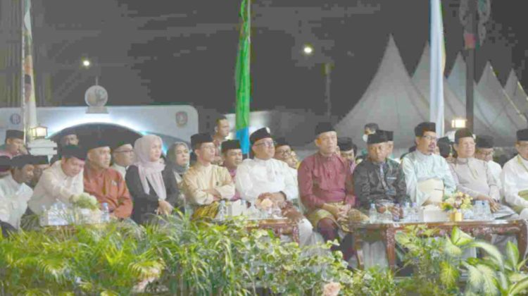 Wali Kota Tanjungpinang, Lis Darmansyah menghadiri penutupan STQH XI Kepri, di Gedung Daerah, Tanjungpinang. F: Ist