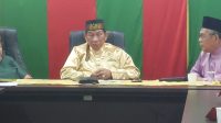 Anak Kemenakan Tertindas, Azlaini Agus Menangis di Balai Adat LAMR
