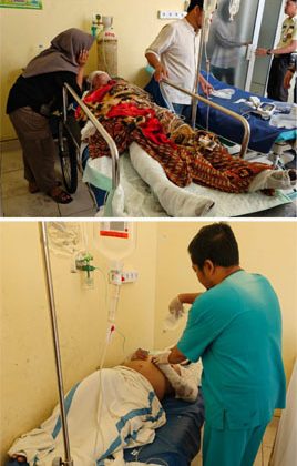 Dua korban akibat mobil meledak dan terbakar dirawat di rumah sakit.
