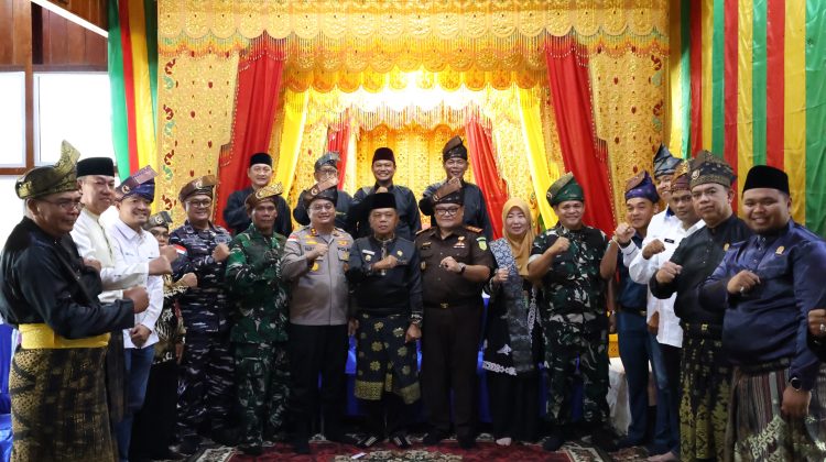 Kapolres Meranti Diberi Gelar Adat “Datuk” oleh LAMR