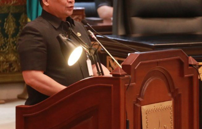 Sekdaprov Riau Syahrial Abdi.