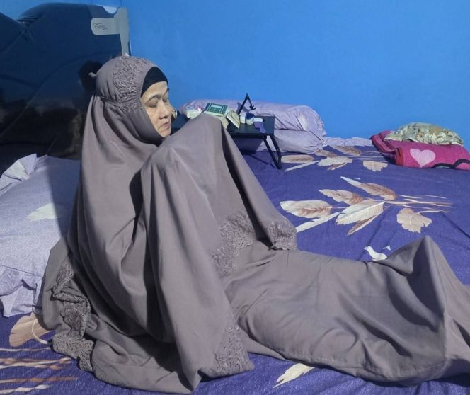 
					Orangtua yang selalu mendokan anaknya, Bupati Siak Afni Zulkifli, agar amanah dalam menjalankan tugas.