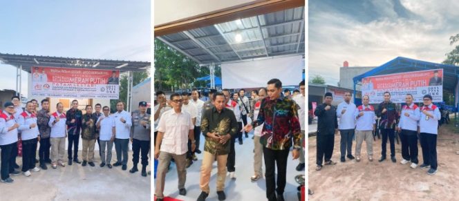 
					Sekretaris Kementerian Koperasi RI, Ahmad Zabadi didampingi Kepala Dinas Koperasi dan UKM Provinsi Kepri Riki Rionaldi dan Project Management Officer melakukan kunjungan kerja di Batam. F: Ist
