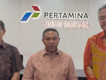 Gubernur Riau Abdul Wahid bersama pimpinan PHR dan SKK Migas.