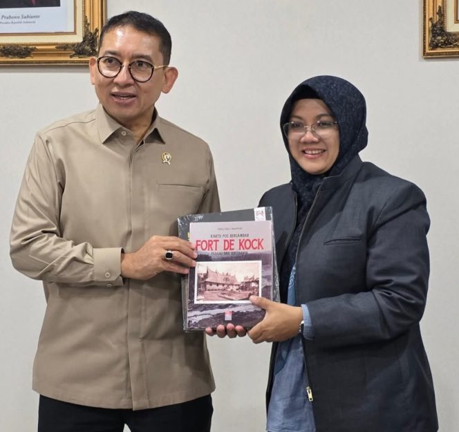 
					Bupati Siak, Dr. Afni Zulkifli, dan Menteri Kebudayaan RI, Dr. Fadli Zon, M.Sc. (Foto: ist)