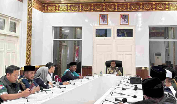 Rapat koordinasi antara Wakil Wali Kota Raja Ariza bersama pihak terkait dilaksanakan di Ruang Rapat Raja Haji Fisabilillah Kantor Wali Kota. F: Diskominfo