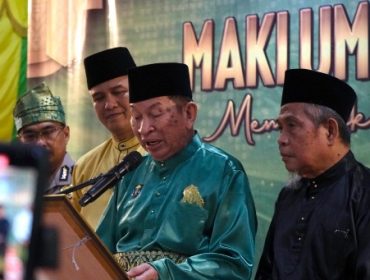 Ketum MKA LAMR, Datuk Seri H. Marjohan Yusuf, saat membacakan Hari Ekosistem Riau Hijau. (Foto: ist)