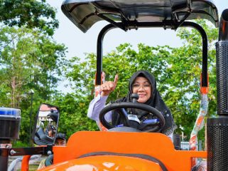 Bupati Siak Dr. Afni Zulkifli. (Foto: ist).