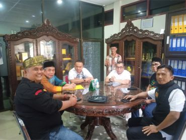 LAMR Provinsi Riau terima audiensi Barisan Muda Laskar Melayu Bijungsa Nusantara dan Laskar Rumpun Masyarkat Riau Bersatu. (Foto: ist)