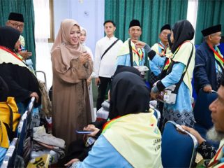 Pelepasan Jamaah Haji Kloter I asal Kabupaten Bintan di Aula Arafah Asrama Haji. (Foto: ist)