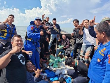 Foto Saat Tersangka Diamankan Polres Meranti 