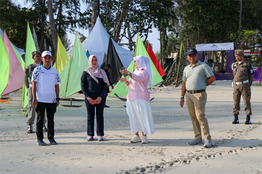 Wakil Bupati Bintan, Deby Maryanti di acara Event Jong Race Festival Tahun 2026. (Foto: Diskominfo Bintan)