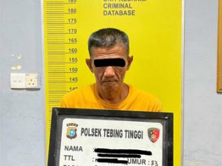 Foto Laki-laki Tua Yang Ditangkap Polsek Tebingtinggi 