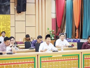 Rapat Pansus DPRD Provinsi Riau bahas LKP) Kepala Daerah Tahun 2025.