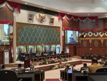Rapat paripurna DPRD Riau terkait penyampaian laporan hasil kerja Pansus terhadap LKPJ kepala daerah 2025. (Foto: ist)