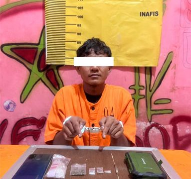 Tersangka penyalahgunaan narkotika jenis sabu dan ganja. (Foto: ist)