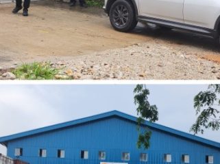 Sebagian rombongan yang melakukan Sidak di PT JFC Stone Indonesia di Taiwan Industrial Park, Kabil, Nongsa, Kota Batam, Selasa (21/04/26). Rombongan Sidak tidak diperkenankan masuk areal perusahaan -- hanya berada di luar pagar. (F: ist)