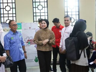 Ketua PMI Kabupaten Bintan, Hafizah Rahmadhani Putri buka Kesehatan dan Donor Darah KSR PMI Unit STAIN Sultan Abdurrahman Kepulauan. (Foto: ist)