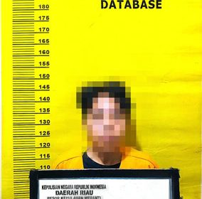 Tersangka kasus dugaan tindak pidana pencabulan sesama jenis. (Foto: ist)