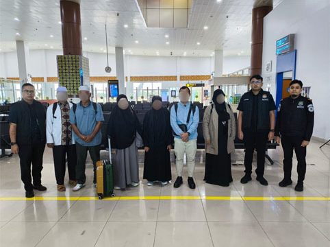 Enam warga yang digagalkan naik haji karena nonprosedrural. (Foto: ist)