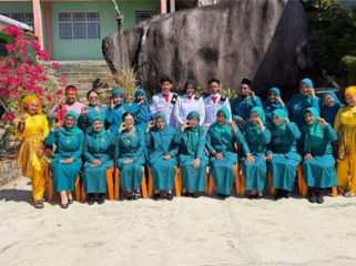 Foto bersama selesai upacara peringatan Hardiknas 2026. (Foto: Diskominfotik Anambas)