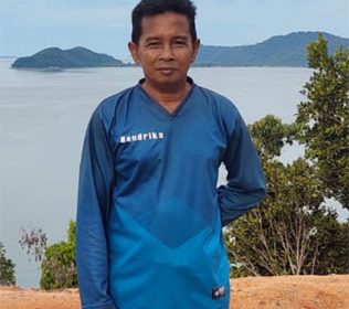 Hendrika, Kepala Desa Kuala Maras. (Foto: ist) 