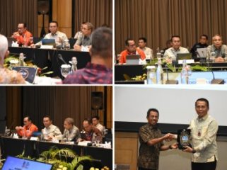 Plt Direktur Utama PT BRK Syariah, Helwin Yunus, jadi narasumber. (Foto: BRKS)