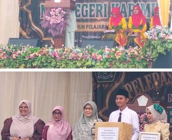Kepala MTs Negeri Karimun, Ketua Panitia dan Komite menerima infaq dari Wali Murid kelas IX untuk Mushola MTs. (Foto: Raja J)