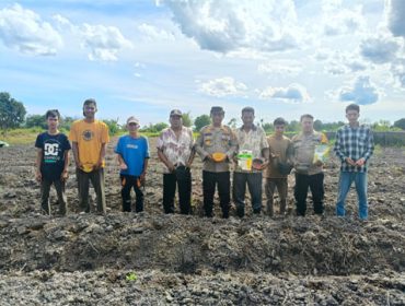 Polsek Rangsang laksanakan penanaman jagung pipil Quartal I Tahun 2026 di Desa Teluk Samak, Kecamatan Rangsang, Kabupaten Kepulauan Meranti. (Foto: ist)
