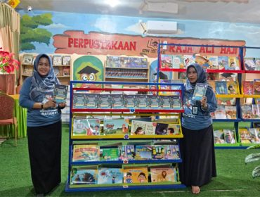 Murid dari SDN 003 Batu Aji sukses terbitkan buku puisi berjudul “Langkah Kecil Menggapai Impian”. (Foto: ist)