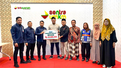 UPZ BRK Syariah salurkan bantuan sosial kepada masyarakat. (Foto: BRKS) 