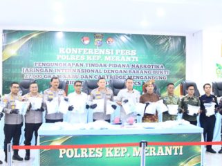 Konferensi pers pengungkapan tindak pidana narkotika jaringan internasional. (Foto: ist)