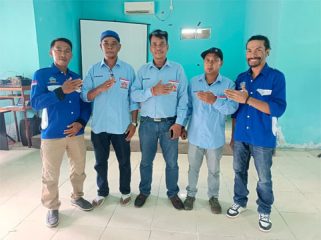 Agustar (tengah) Ketua DPC HNSI Kabupaten Kepulauan Anambas beserta pengurus. (Foto: ist)
