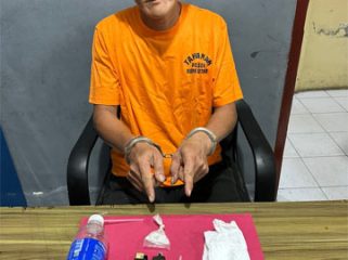 Tersangka kasus tindak pidana narkotika jenis sabu. (Foto: ist)