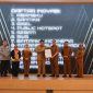 Foto saat pemberian penghargaan kepada OPD di Pemkab Bintan. (Foto: ist)