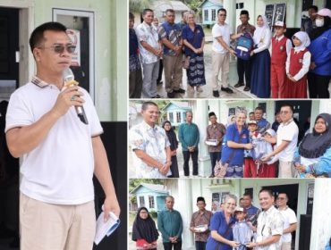 Serah bantuan pendidikan dan kesehatan dalam rangka Misi Kemanusiaan Wisatawan Kapal Vega 1892 di Desa Telaga, Kecamatan Siantan Selatan. (Foto: ist)