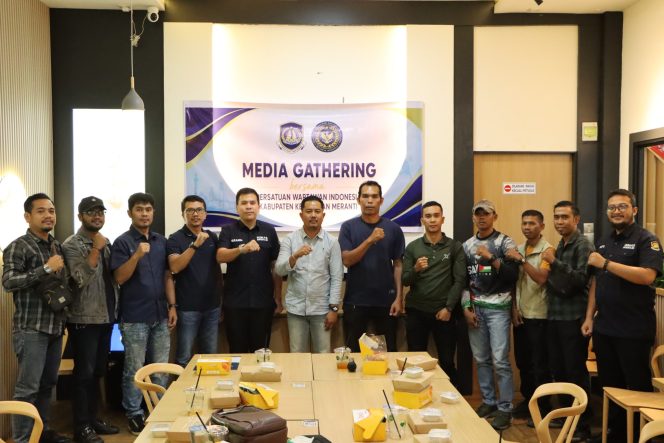 
					Imigrasi Selatpanjang Gandeng PWI Meranti Untuk Sebarluaskan Informasi