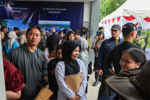 Para pencari kerja dalam job fair 2026 di Bintan. (F: ist)