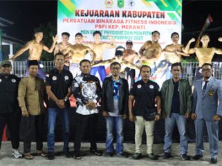 Foto bersama Kejurkab Men Fitness PBFI Kabupaten Kepulauan Meranti Tahun 2026. (Foto: ist)