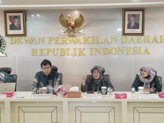 ‎ Bupati Siak, Dr. Afni Zulkifli, kritisi kebijakan faktor pengurang DBH SDA migas. (Foto: ist)